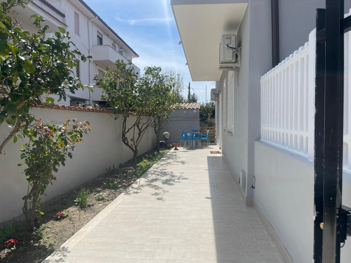 Sweet Stay Fiumicino Bagian luar foto